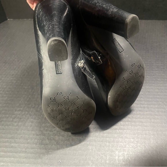 Franco Sarto Buckle Adorned Black Ankle Boots 5.5M EUC PRICE FIRM - Picture 10 of 11